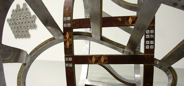 In Between - The British artist Richard Deacon