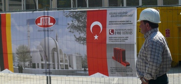 ALLAH IN EHRENFELD – THE BUILDING OF THE MOSQUE OF COLOGNE